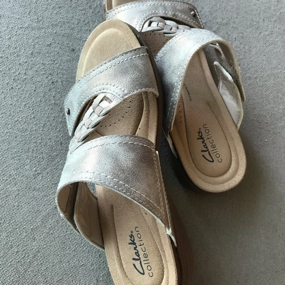 Clarks Collection Women's Metallic buffed gold Braided Strap Sandals - Picture 2 of 5